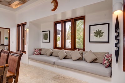 Luxury Villa Photo #9