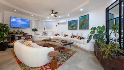 Luxury Villa Photo #19
