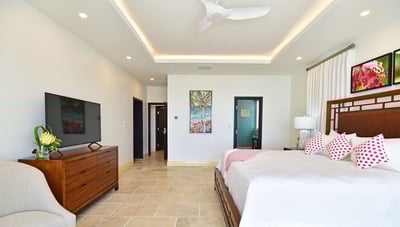 Luxury Villa Photo #15
