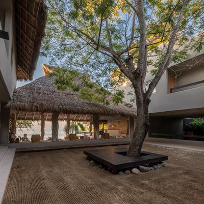 Luxury Villa Photo #16