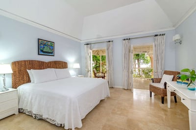 Luxury Villa Photo #13