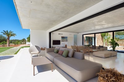 Luxury Villa Photo #12