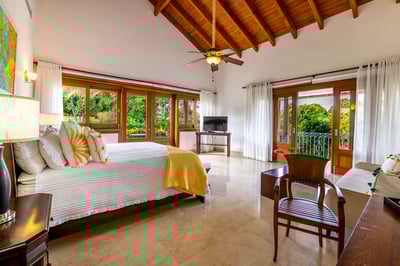 Luxury Villa Photo #24