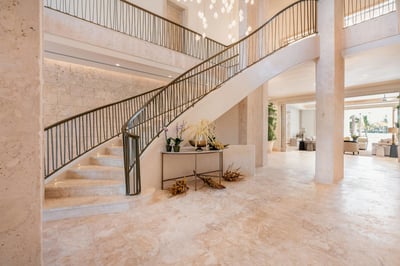 Luxury Villa Photo #49