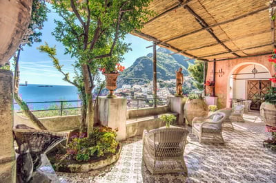 Luxury Villa Photo #4
