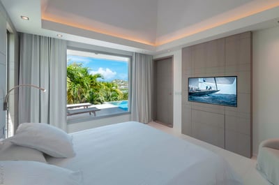 Luxury Villa Photo #12