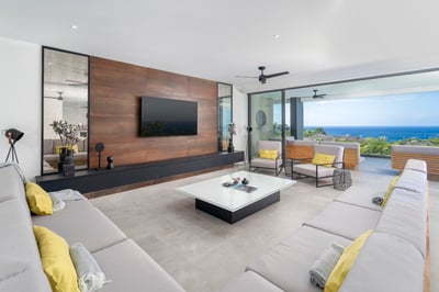 Luxury Villa Photo #9
