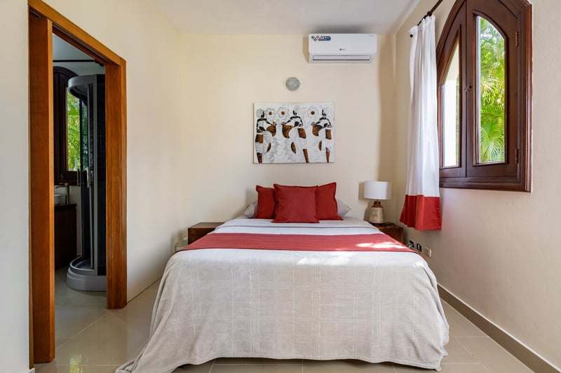 Colonial Beach Villa