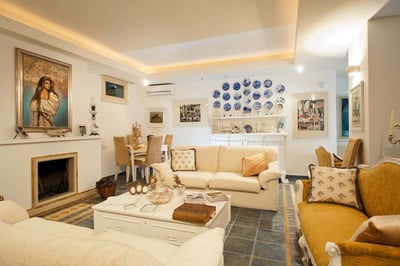 Luxury Villa Photo #12