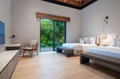 Luxury Villa Photo #47