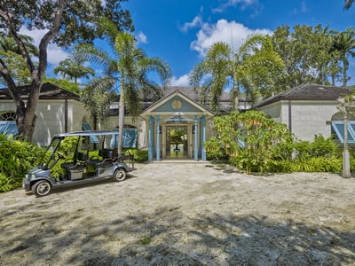 Luxury Villa Photo #37
