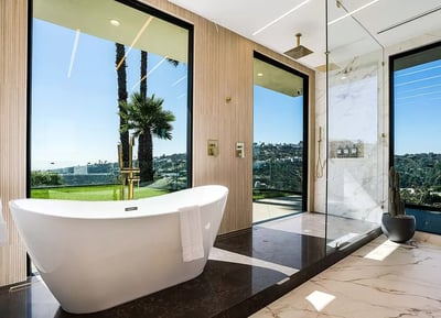 Luxury Villa Photo #37