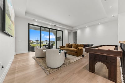 Luxury Villa Photo #24