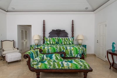 Luxury Villa Photo #11