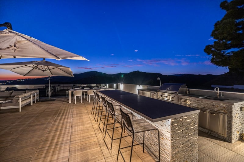 Linda Flora Modern Estate