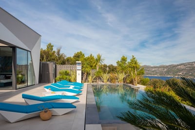 Luxury Villa Photo #34