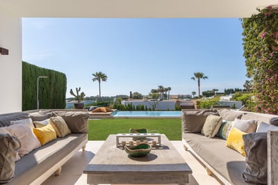 Luxury Villa Photo #9