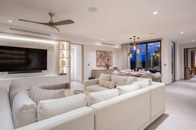 Luxury Villa Photo #20