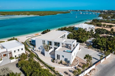 Luxury Villa Photo #28