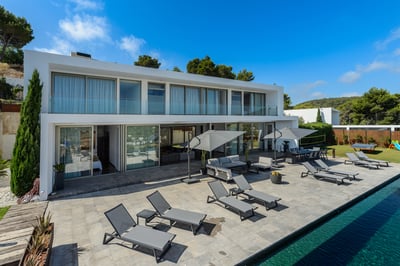 Luxury Villa Photo #2