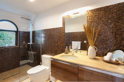 Luxury Villa Photo #38