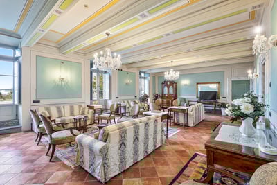 Luxury Villa Photo #13