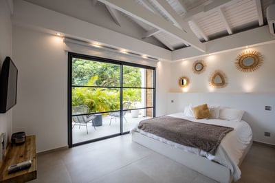 Luxury Villa Photo #41