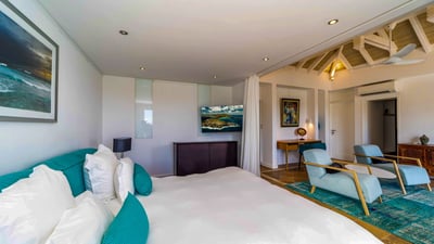 Luxury Villa Photo #37