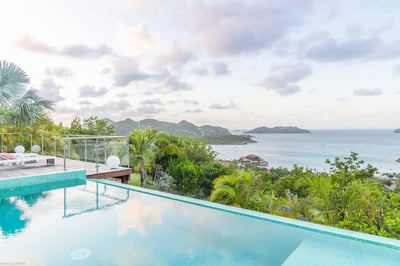 Luxury Villa Photo #4