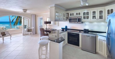 Luxury Villa Photo #4