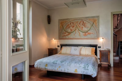 Luxury Villa Photo #11