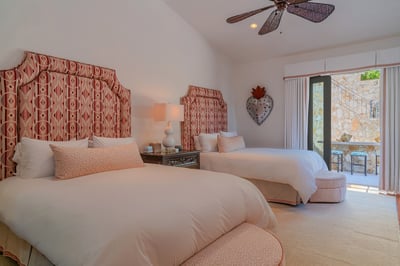 Luxury Villa Photo #46