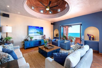 Luxury Villa Photo #16