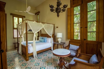 Luxury Villa Photo #15