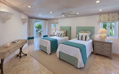 Luxury Villa Photo #10