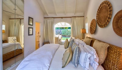 Luxury Villa Photo #27