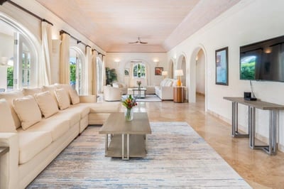 Luxury Villa Photo #11