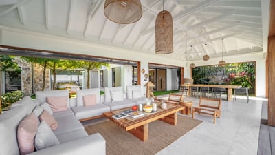 Luxury Villa Photo #12