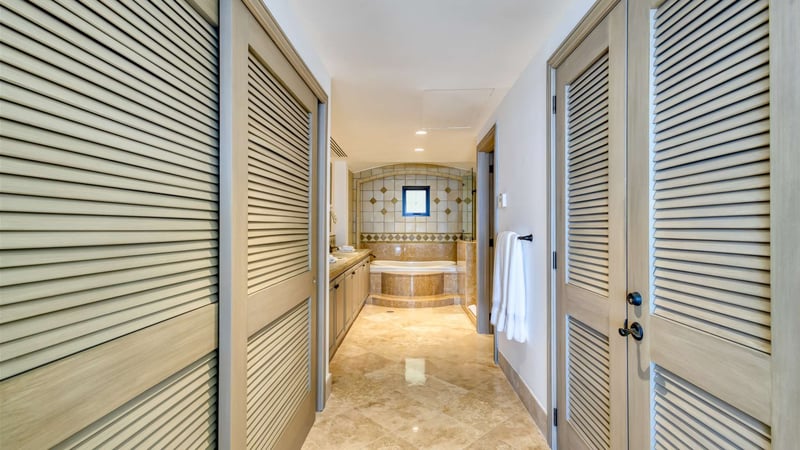 Puerta del Sol Condo C503