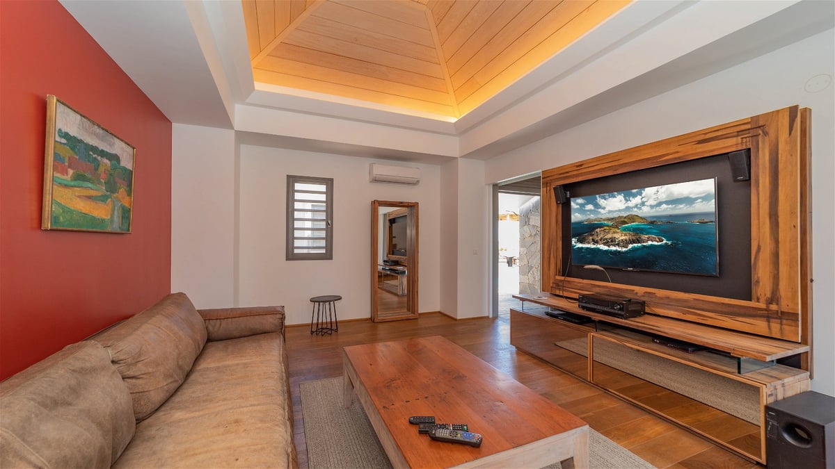 Tv Room: Air conditioning, HD-TV, Dish Network, Sonos sound system.  - Image 24