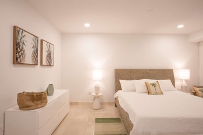 Luxury Villa Photo #22