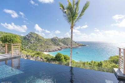 Luxury Villa Photo #3