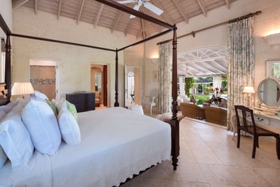 Luxury Villa Photo #9