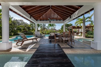 Luxury Villa Photo #47