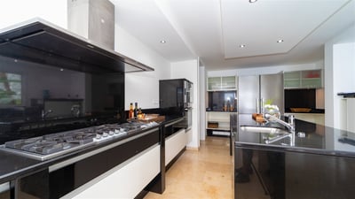 Luxury Villa Photo #28