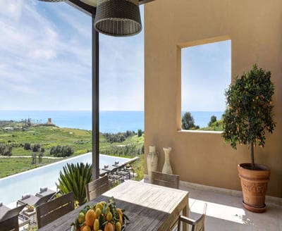 Luxury Villa Photo #3