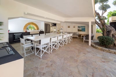 Luxury Villa Photo #14