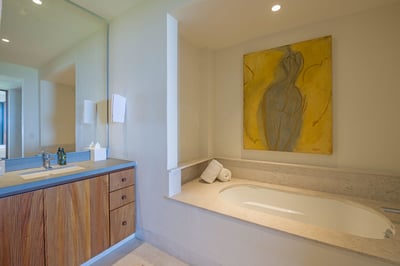 Luxury Villa Photo #29