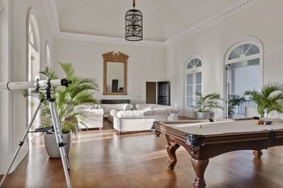 Luxury Villa Photo #28