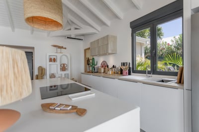 Luxury Villa Photo #12